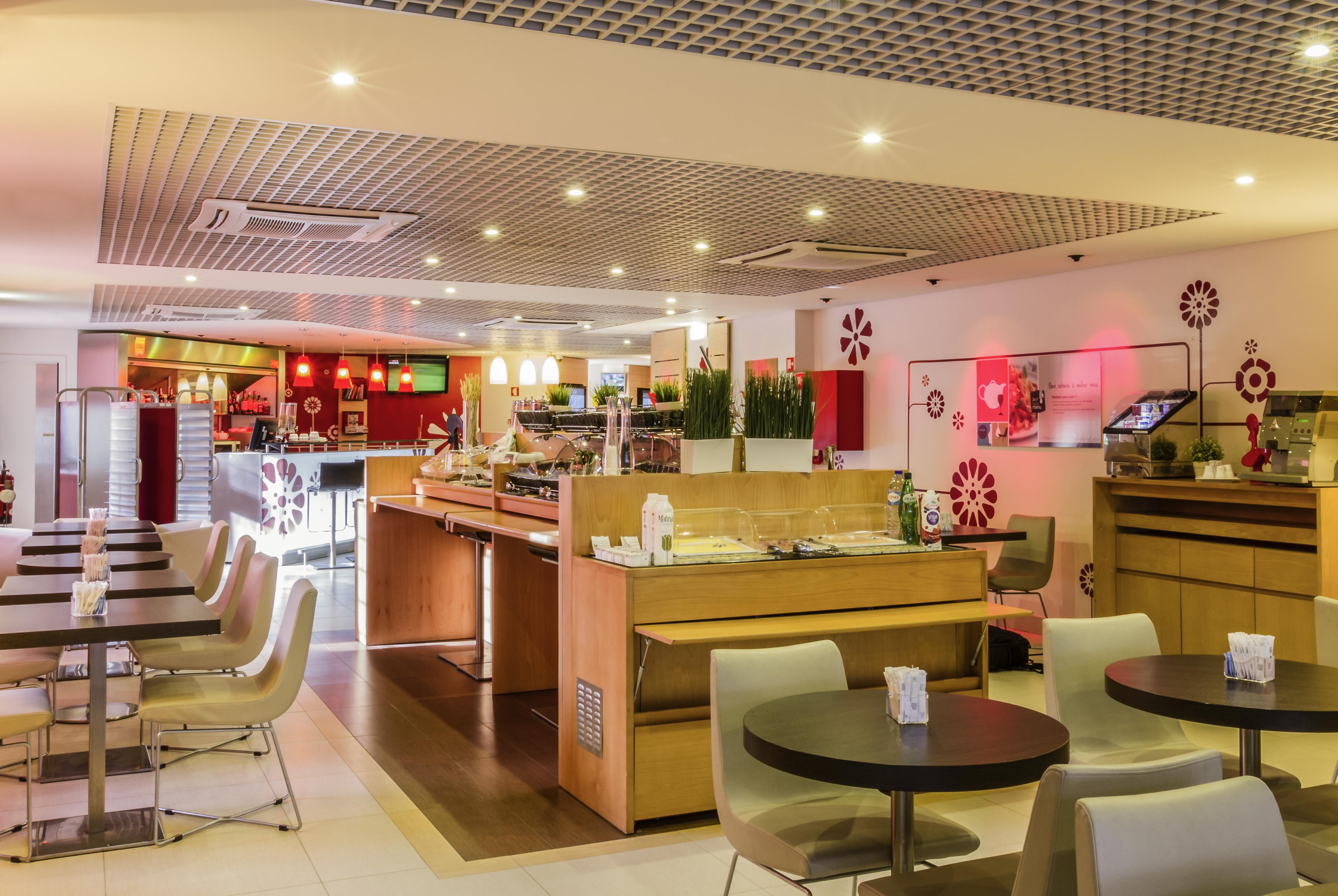 Ibis Centro Sao Bento 2*